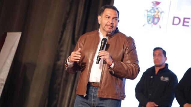 F3B3CB39-5359-4572-A0E5-E5358234804C