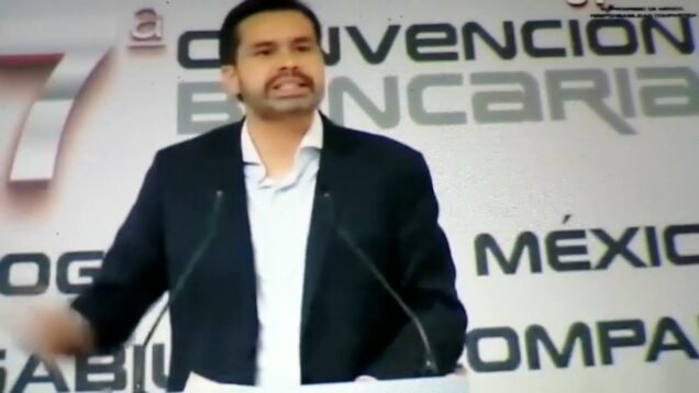 Álvarez Maynez señala incongruencias de Xóchitl en materia de programas sociales