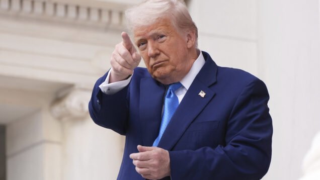 6835e5af59bf5b74f86bd9c9