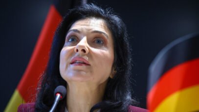 6978b5ac59bf5b174f34531d