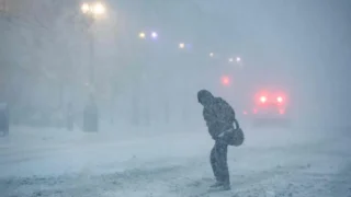 tormenta-de-nieve-paraliza-nueva-york-y-la-costa-este-de-eu_90108ebf-7a6d-4f67-8d56-89dfaf804e79_media