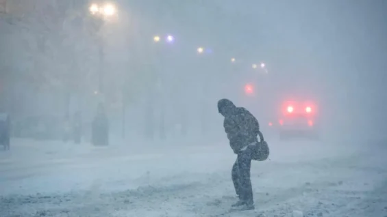 tormenta-de-nieve-paraliza-nueva-york-y-la-costa-este-de-eu_90108ebf-7a6d-4f67-8d56-89dfaf804e79_media